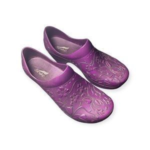 Dansko Women's Violet Embossed Clogs